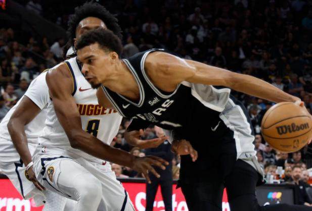 1712994064308086249.png 天天盈球-未来属于他!文班力压约基奇 大爆冷改变西部格局?