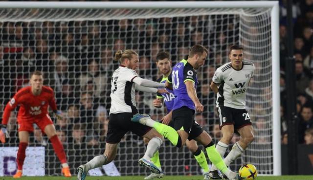 天天盈球即时比分直播-塞车无碍破纪录 凯恩300场终成热刺队史射手王