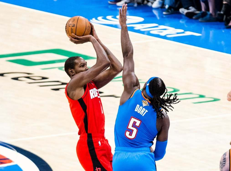 天天盈球 官网-悄悄7连胜，成NBA西部最大不确定因素！湖人难了，雷霆或遇到麻烦